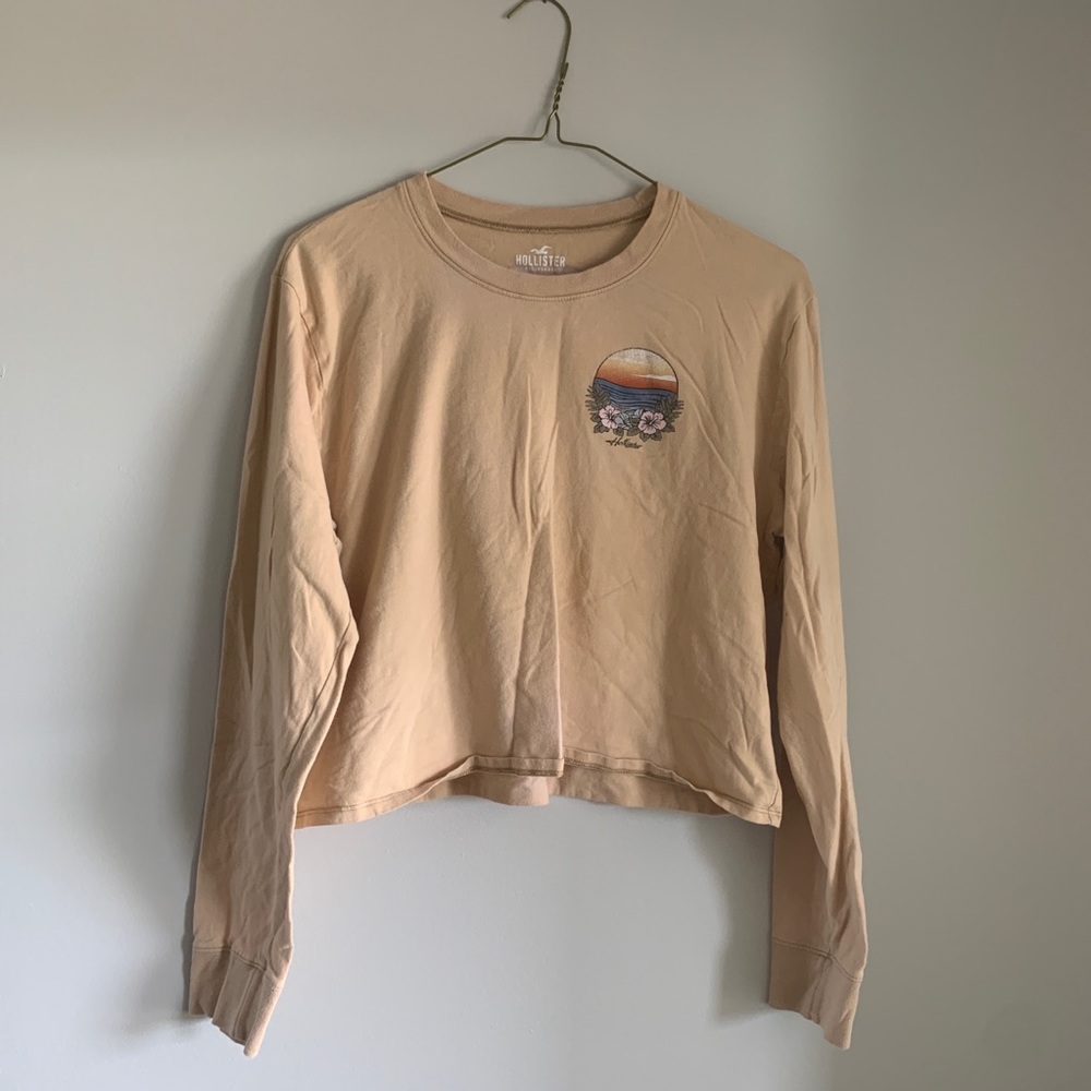 Hollister Cropped Graphic Long Sleeve T-shirt - Picture 2 of 4